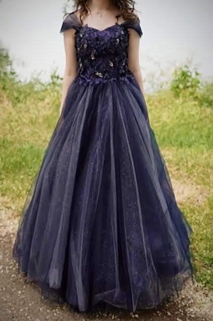 Абитуриентска рокля