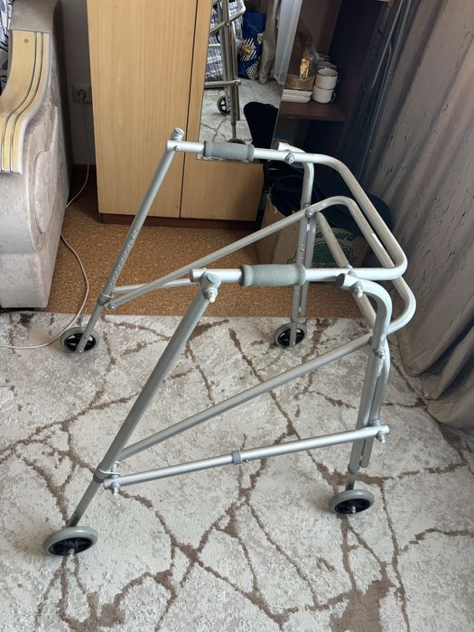 Ходунки для взрослых