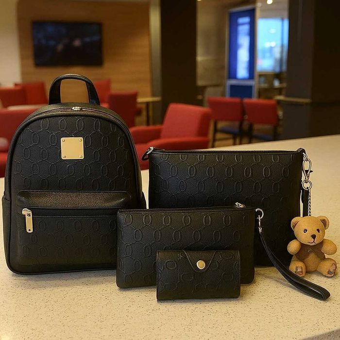 Комплект Дамска Раница, Чанта и Несесер с подарък мече