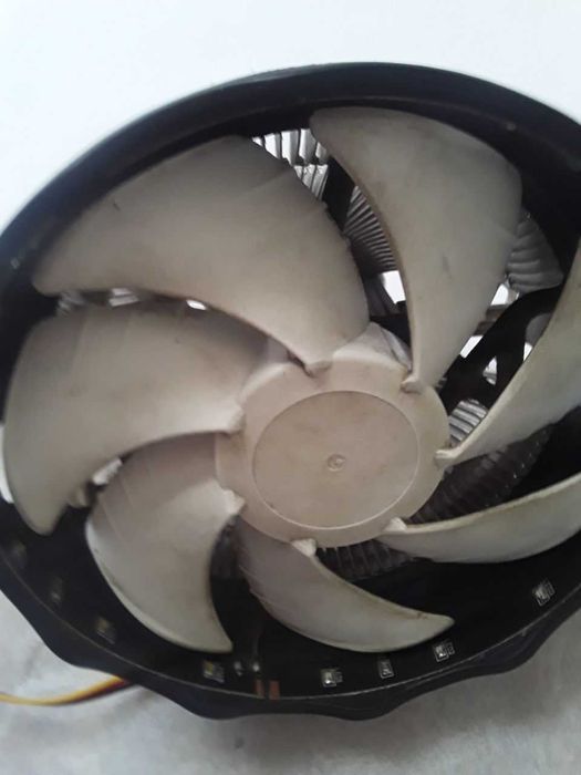 i5 2400+ кулер+2ддрки по 2гиг ддр3 сокет 1155