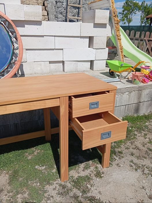 Vând măsuță de birou