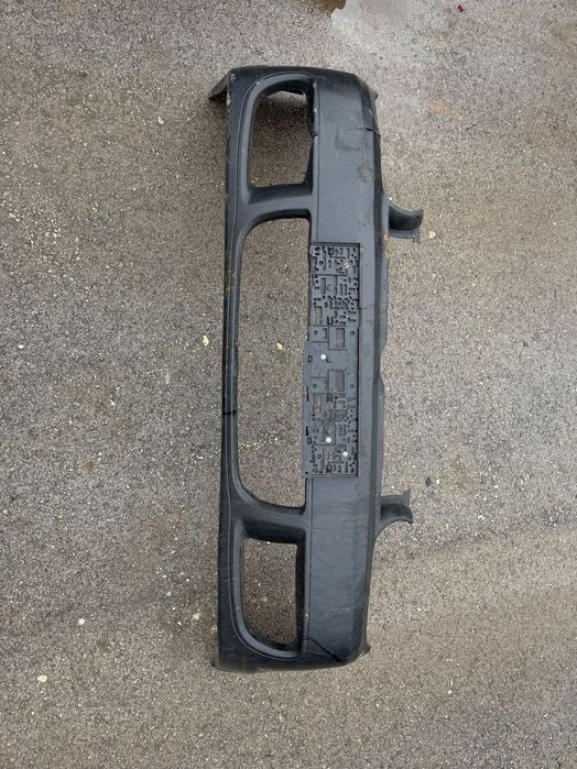 Предна R броня за VW Golf 4