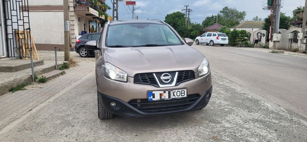 NISSAN Qashqai 2012
