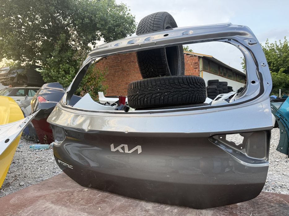 Капак Kia Stonic 2020 год.-