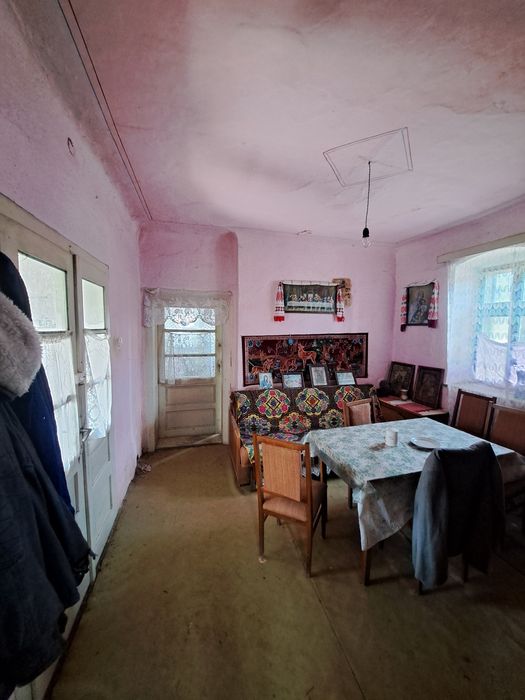 Vand casa si teren arabil extravilan sau schimb cu apartament cu doua camere in Lugojparter sau etaj 1 plus diferenta..