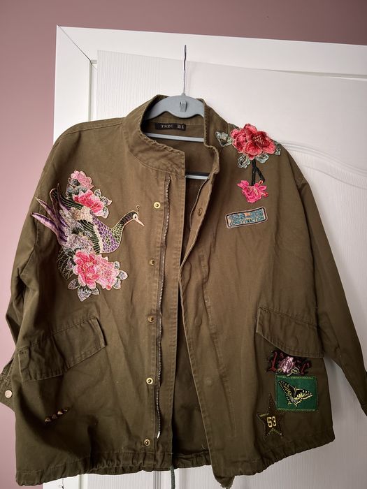 Есенно яке по дизайн на  Zara , с 3Д апликации