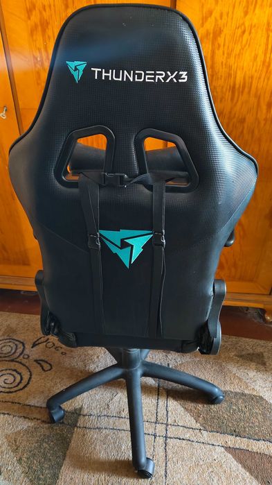 Игровое кресло ThunderX3