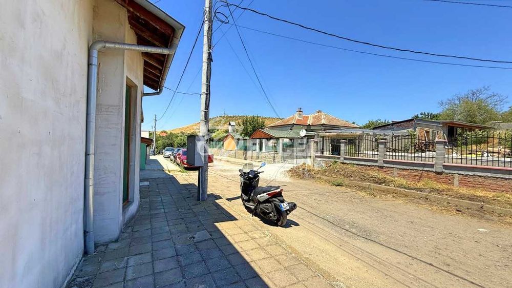 Продава се Парцел в к.к. Слънчев бряг - 402 кв.м за 83 €/кв.м - Снимка #2