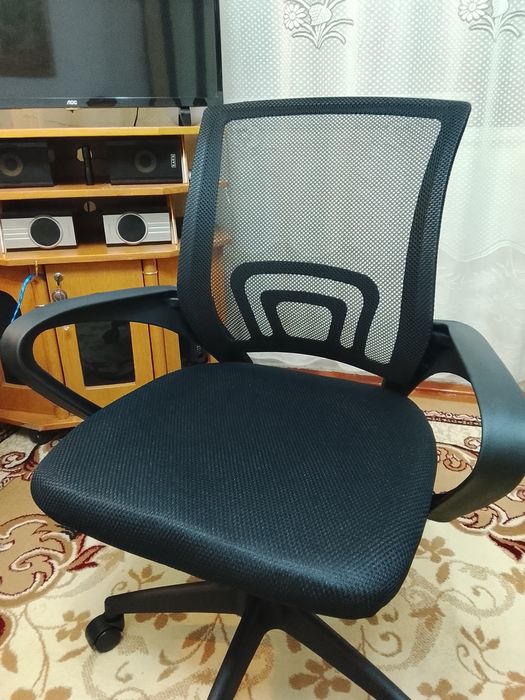 Кресло офисное..