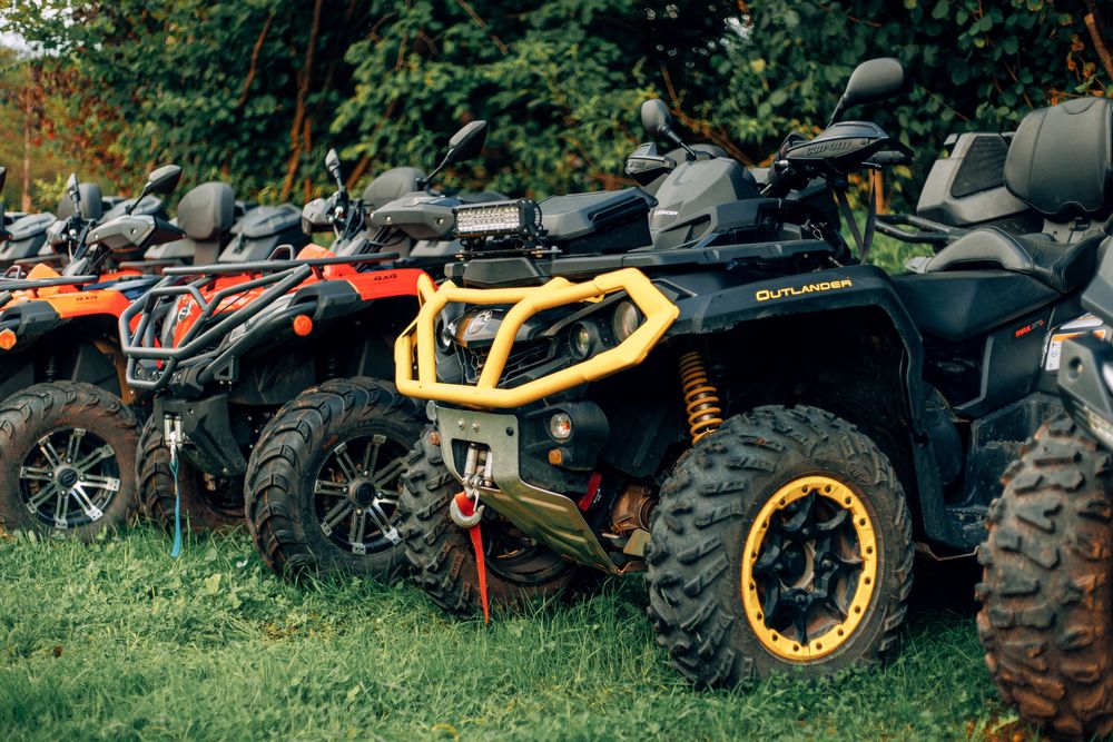 Inchiriez mai multe atv si buggy