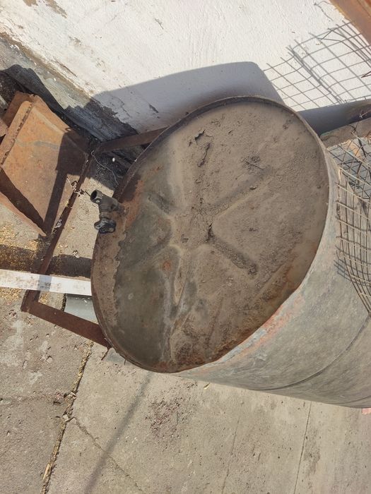 Ёмкость для горючих материалов