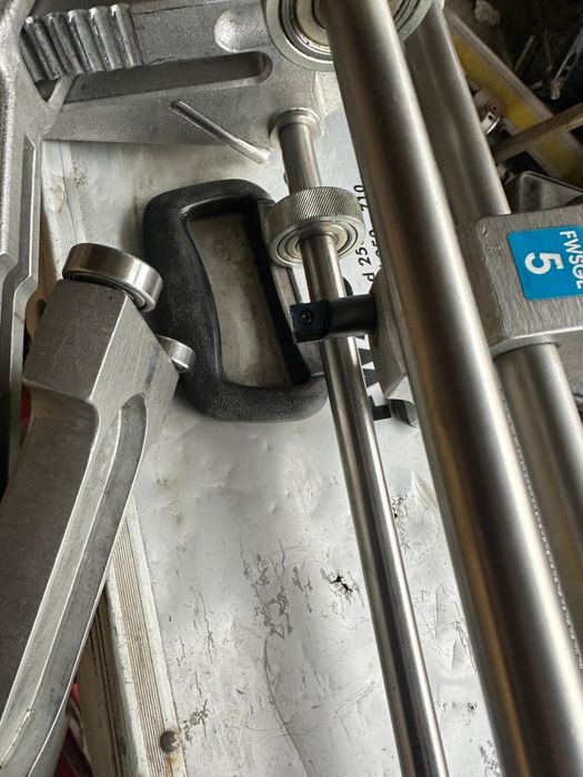 Dispozitiv razuire teava friatec 710