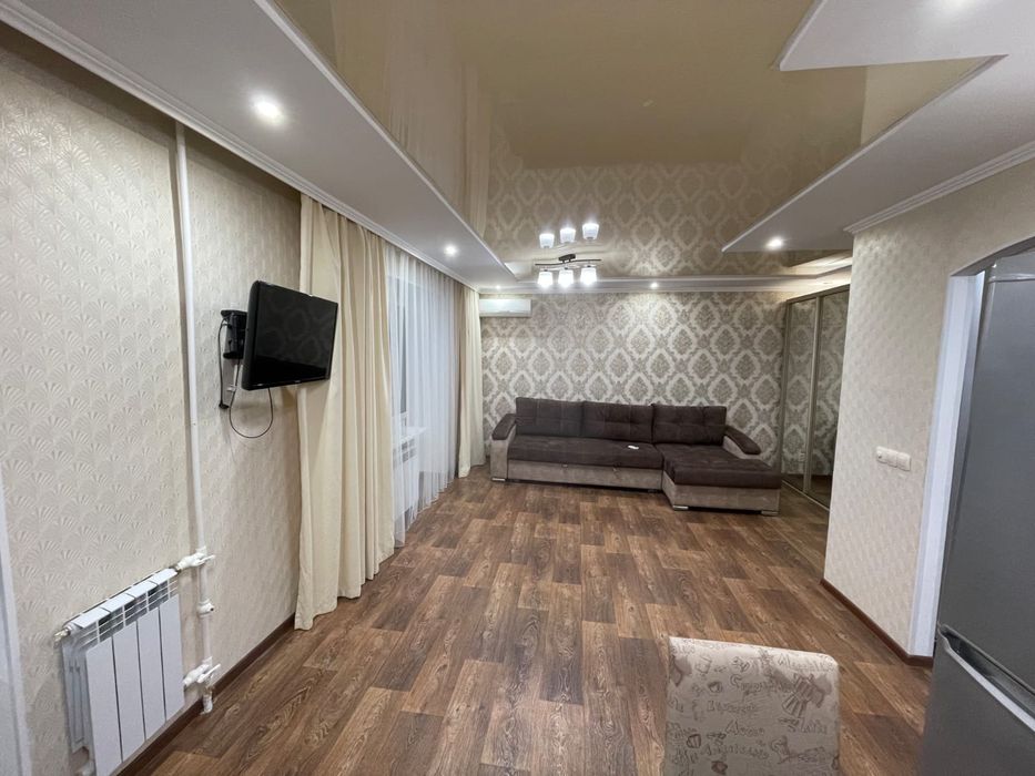 Продаётся 1 комн на Революции ремонт