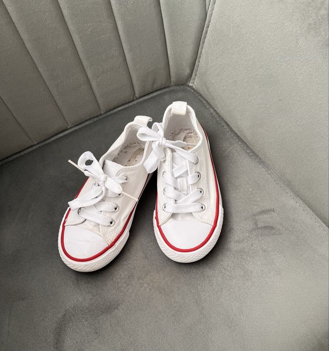 Детски дрехи и маратонки