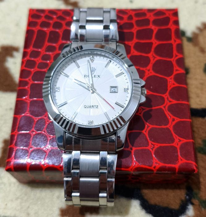 Rolex сағатты сатылады