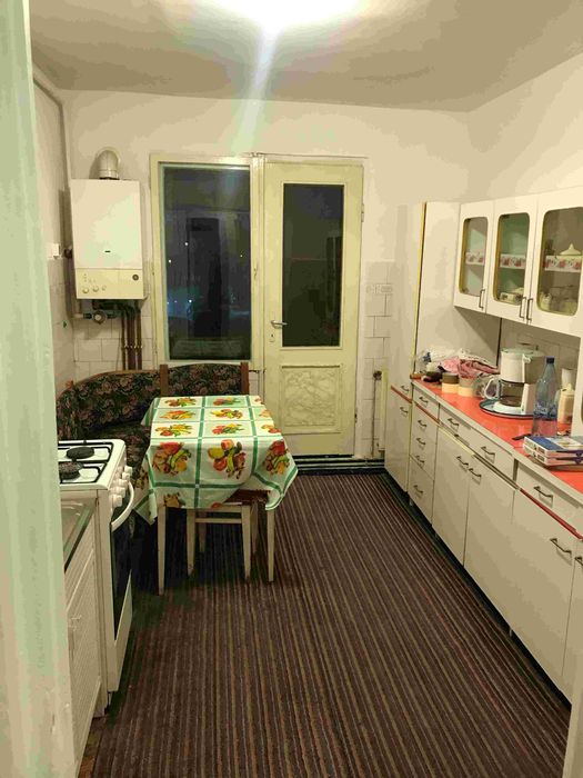 Vand apartament 4 camere