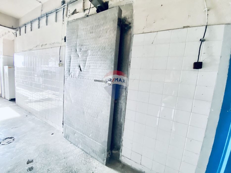 Продава се Промишлена сграда в Балчик - 904 кв.м за 277 €/кв.м - Снимка #6