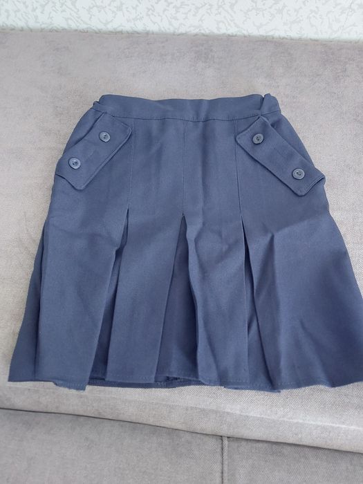 Продам школьный костюм для девочки