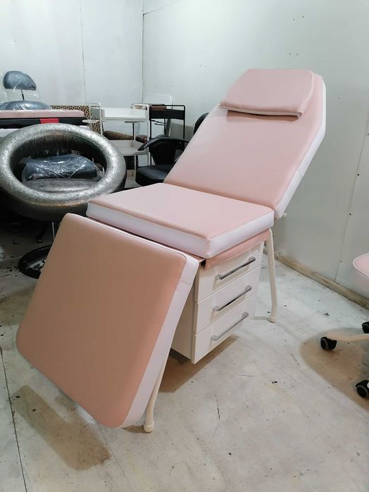 Кушетка для косметолога