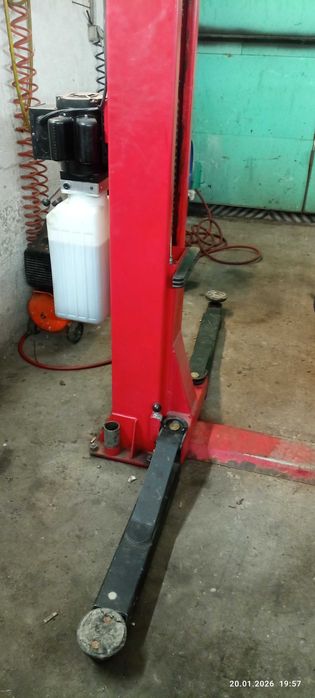 Двуколонен подемник с долна синхронизация 4 Т