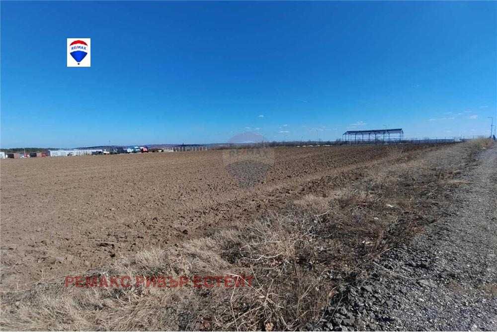 Продава се Парцел в Русе, Промишлена зона - Запад - 1459 кв.м за 64 €/кв.м - Снимка #3