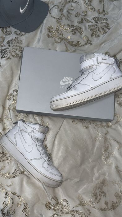 nike air force 1 triple white