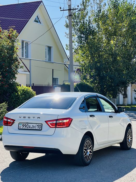 Lada Vesta 2020 года 1.6 Вариатор