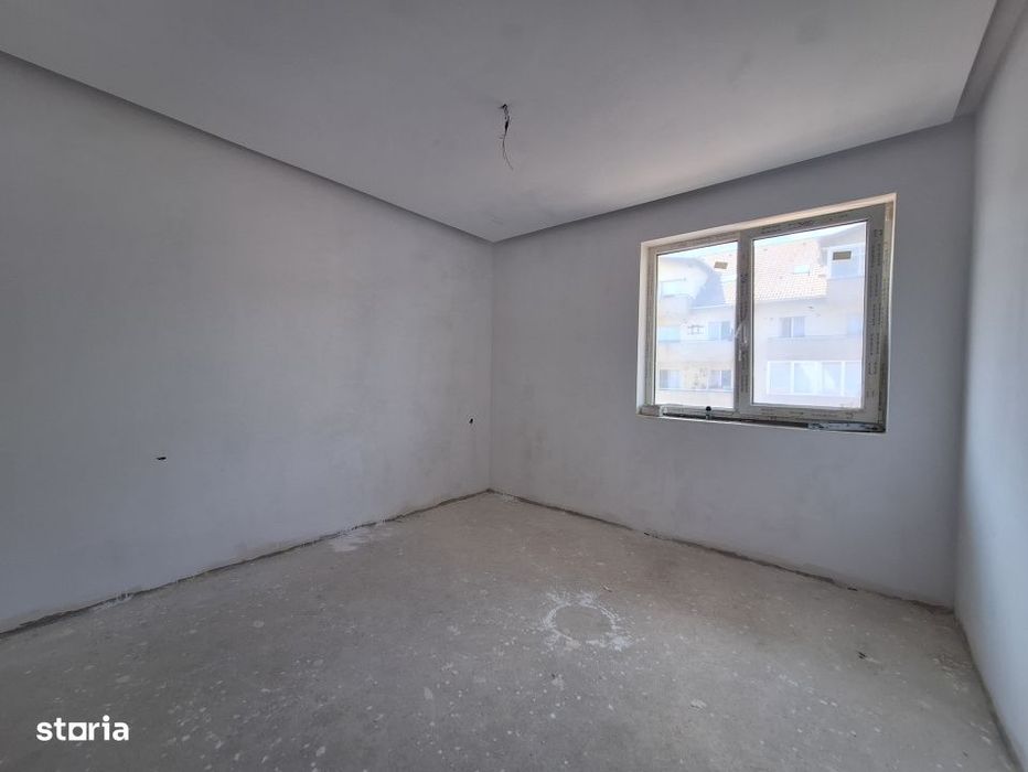 Apartament cu 3 camere, 66 mp, parcare, zona Terra