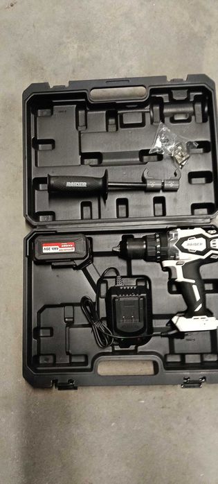 011503	Бормашина ударна безч. 20V 2-ск. 4Ah 155Nm куфар RDI-CDB03W