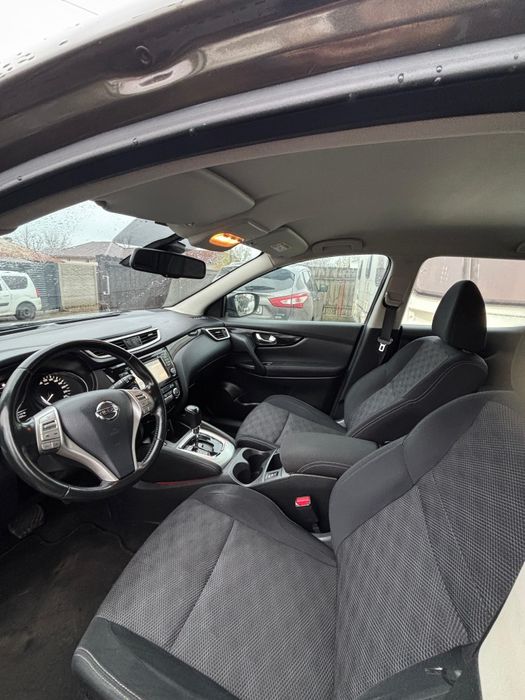 Nissan Qashqai 2015 - 1.2 Benzina cutie automata