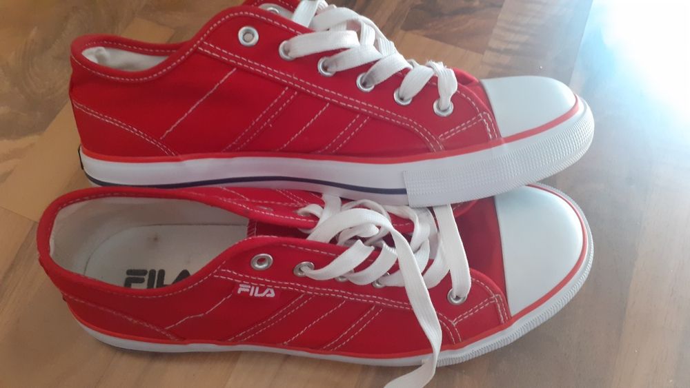 Teniși Fila Noi, nr. 42