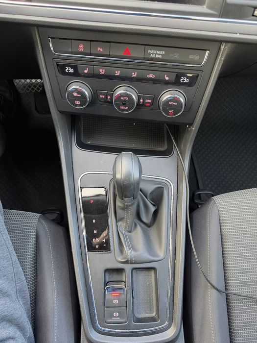 SEAT Leon 2018 — imagine 3