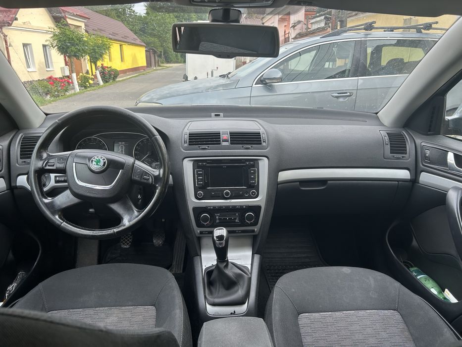 SKODA Octavia 2012 — imagine 5