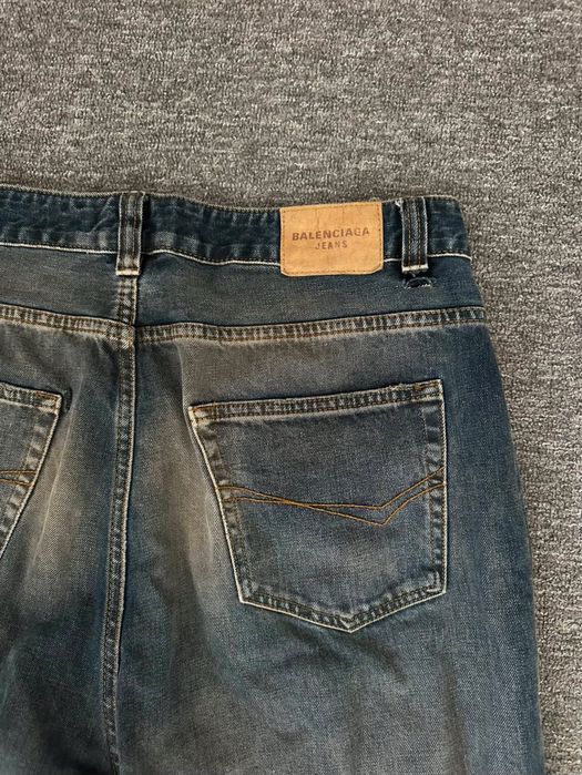 Оригинални Balenciaga Mud Wash Flared Jeans