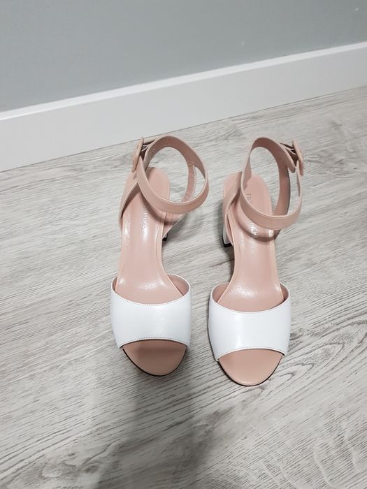 Босоножки летние