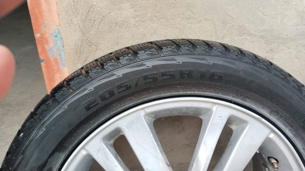 Продам комплект колес