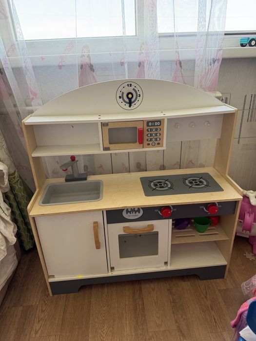 Продам детскую кухню