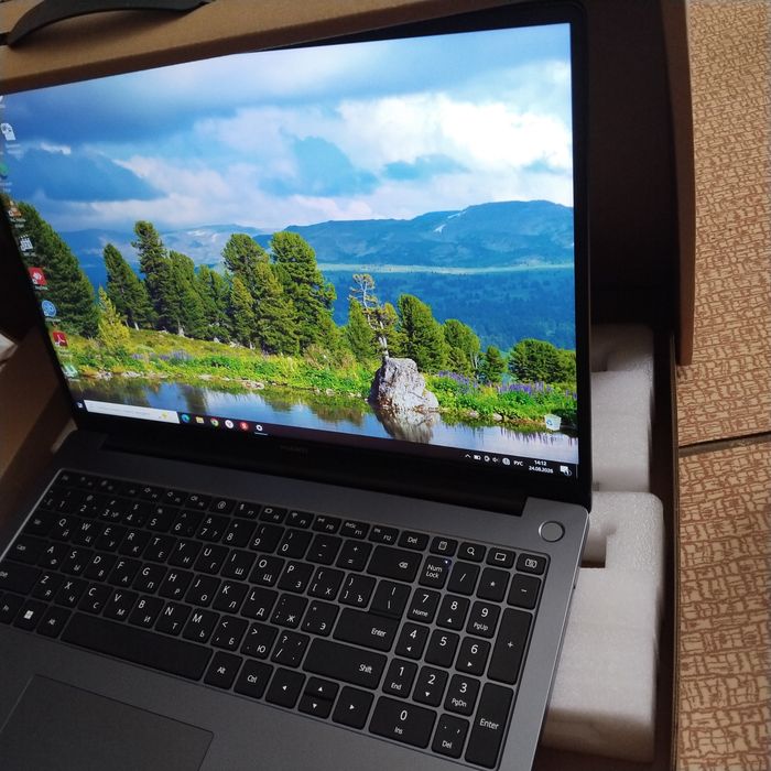 Ноутбук   Huawei Mate book D16