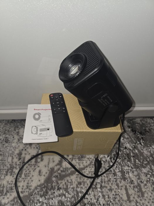 Proektor HY320 mini