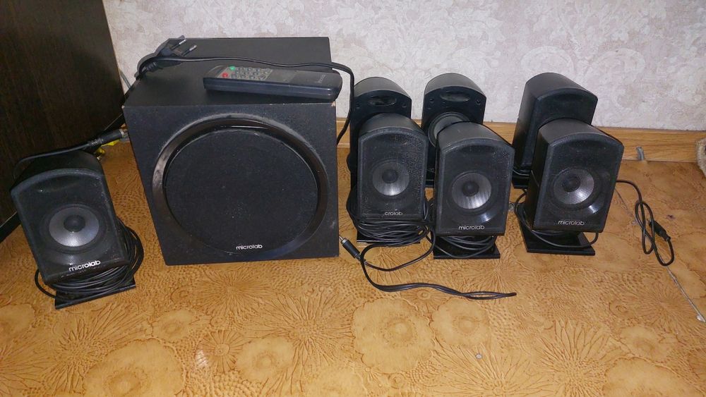 Колонки с усилительем