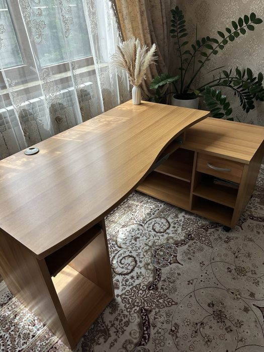 Компьютерный стол