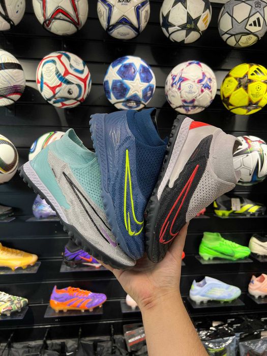 Футбольные сороконожки Nike Phantom Распродажа