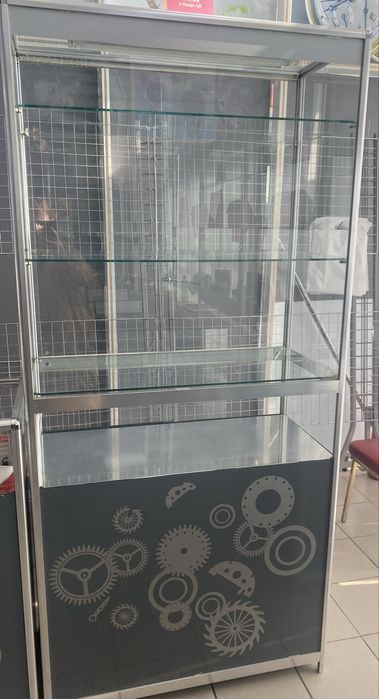 Торговое оборудование Витрины Прилавки