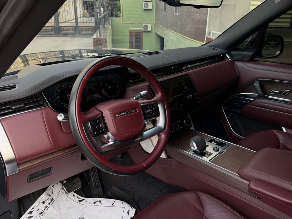 Land Rover Range Rover P530 Long