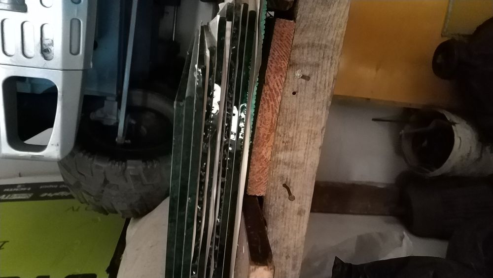 Sticla floot cu folie securizată cantuita 6mm