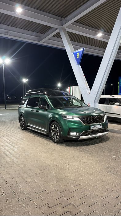 Авто аренда с водителям Kia Carnival
