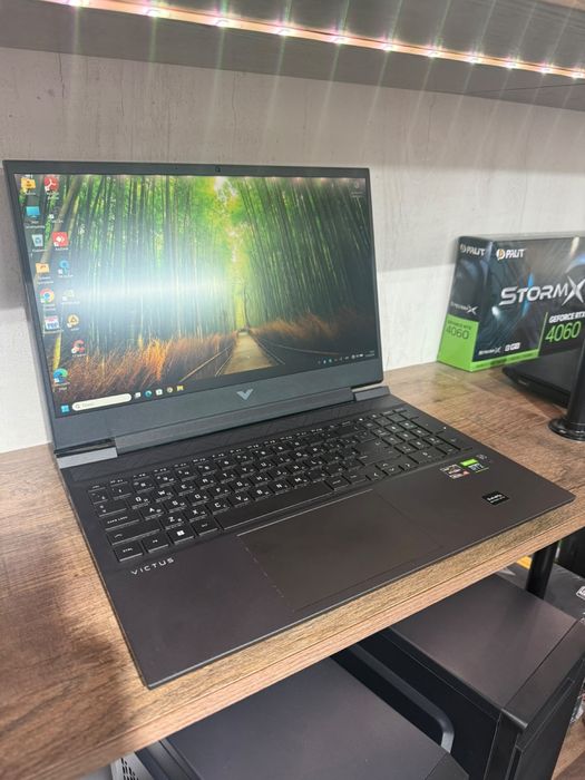 HP Victus 16