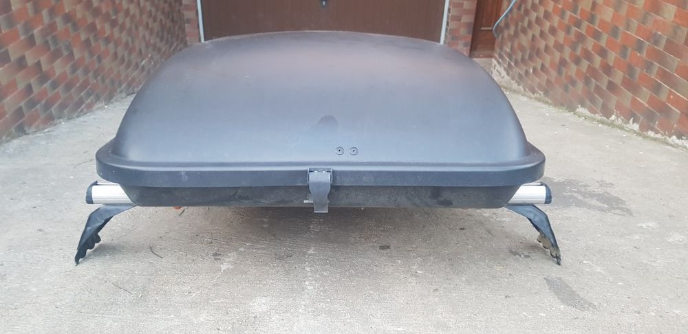 Vand cutie portbagaj plafon auto mare, ca noua