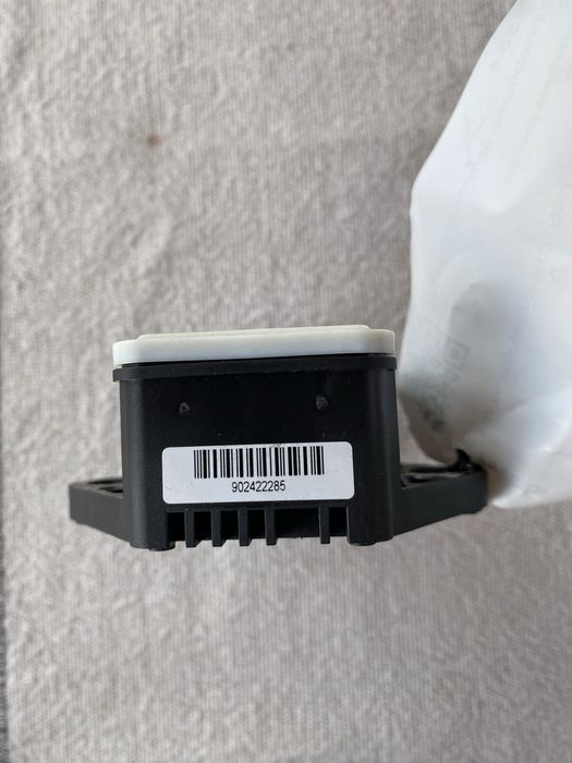 Датчик (Yaw sensor) за Subaru Outback (04-06)