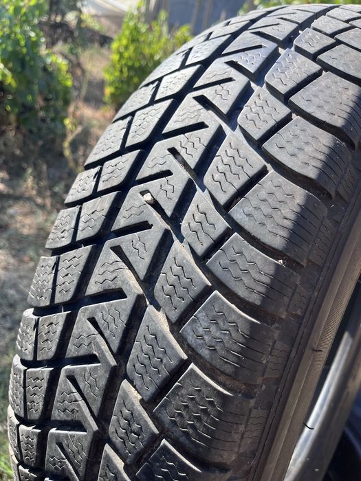 Продавам 4бр гуми 205/80R16 Michelin Latitude